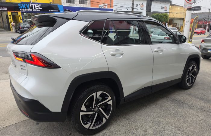 yaris cross 3