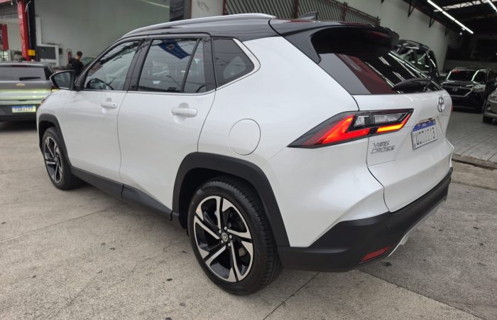 yaris cross 4