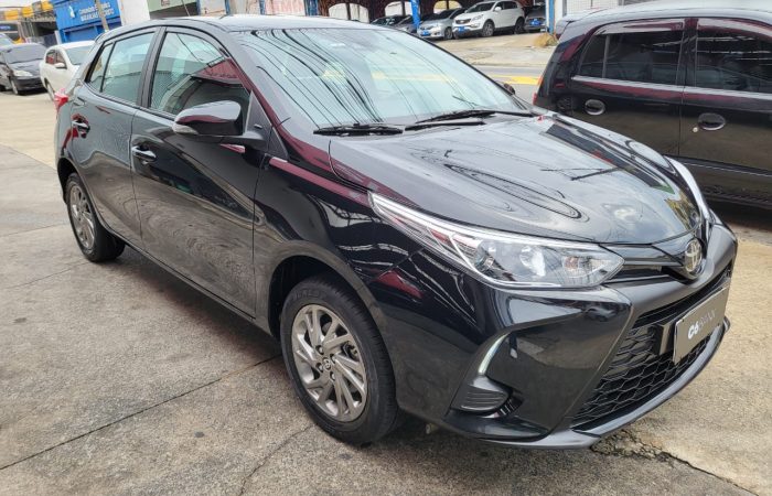 yaris preto 2